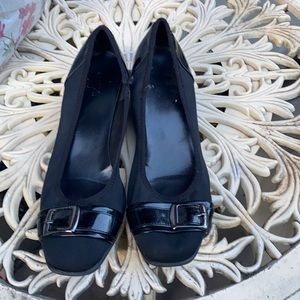 East flex shoes sz. 10 M